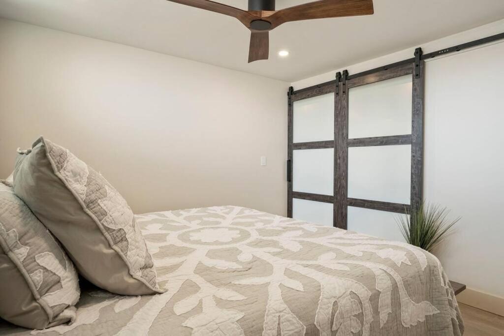 Hale Ono Loa 403- Top Floor, Ocean View, & Complete Modern Remodel Appartement Kahana Buitenkant foto