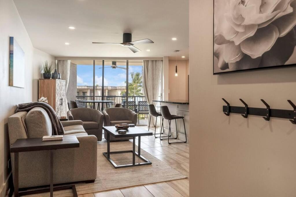 Hale Ono Loa 403- Top Floor, Ocean View, & Complete Modern Remodel Appartement Kahana Buitenkant foto