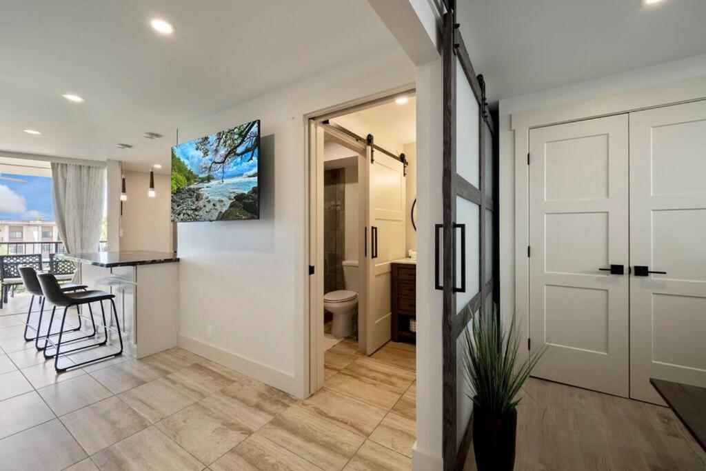 Hale Ono Loa 403- Top Floor, Ocean View, & Complete Modern Remodel Appartement Kahana Buitenkant foto