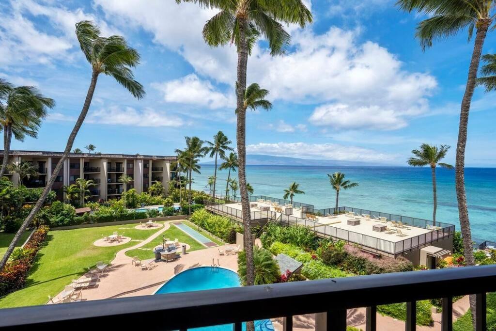 Hale Ono Loa 403- Top Floor, Ocean View, & Complete Modern Remodel Appartement Kahana Buitenkant foto